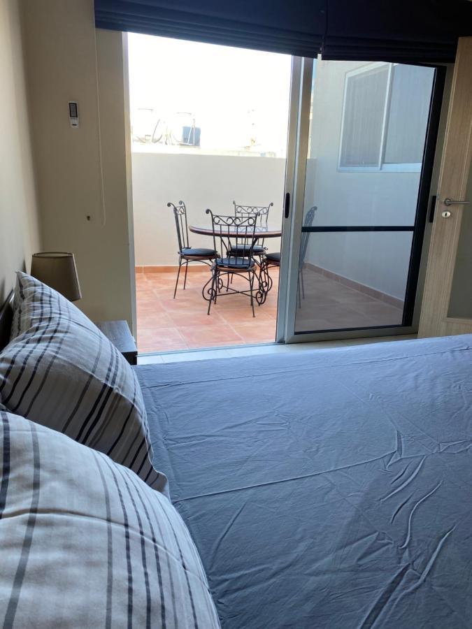 Newly Refurbished Mellieha Central Apartment Eksteriør billede