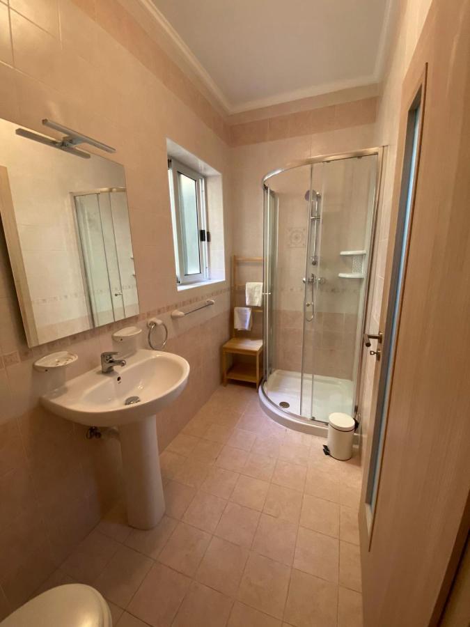 Newly Refurbished Mellieha Central Apartment Eksteriør billede